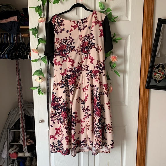 Lane Bryant Floral Tie Dress - Picture 5 of 6